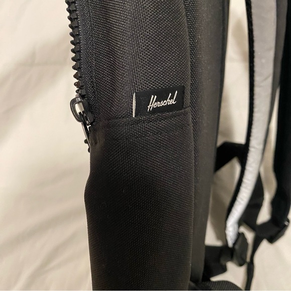 Herschel Supply Reflective Backpack Mid Volume - Picture 11 of 15